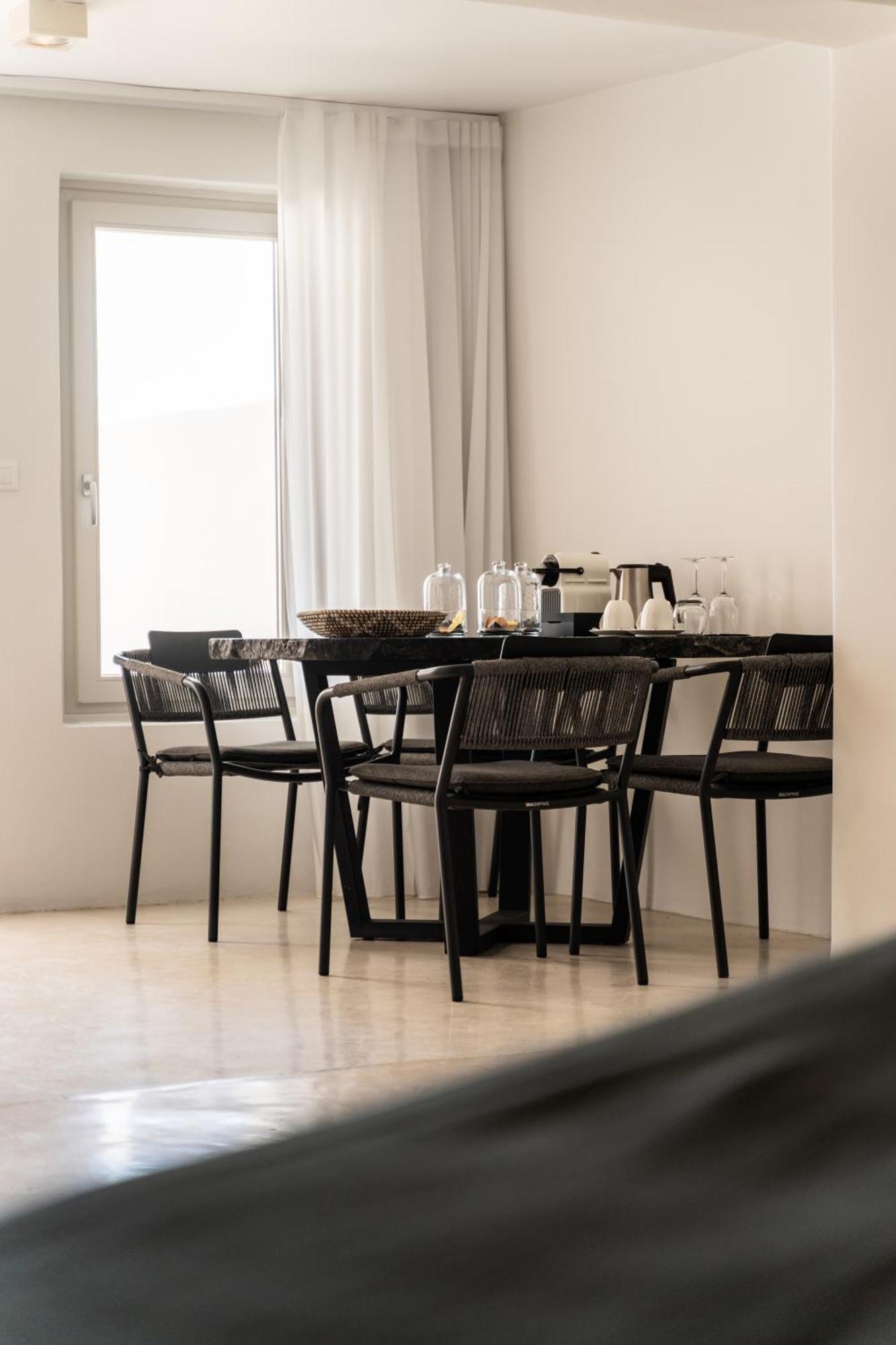 Rocabella Santorini Hotel & Spa イメロヴィグリ エクステリア 写真