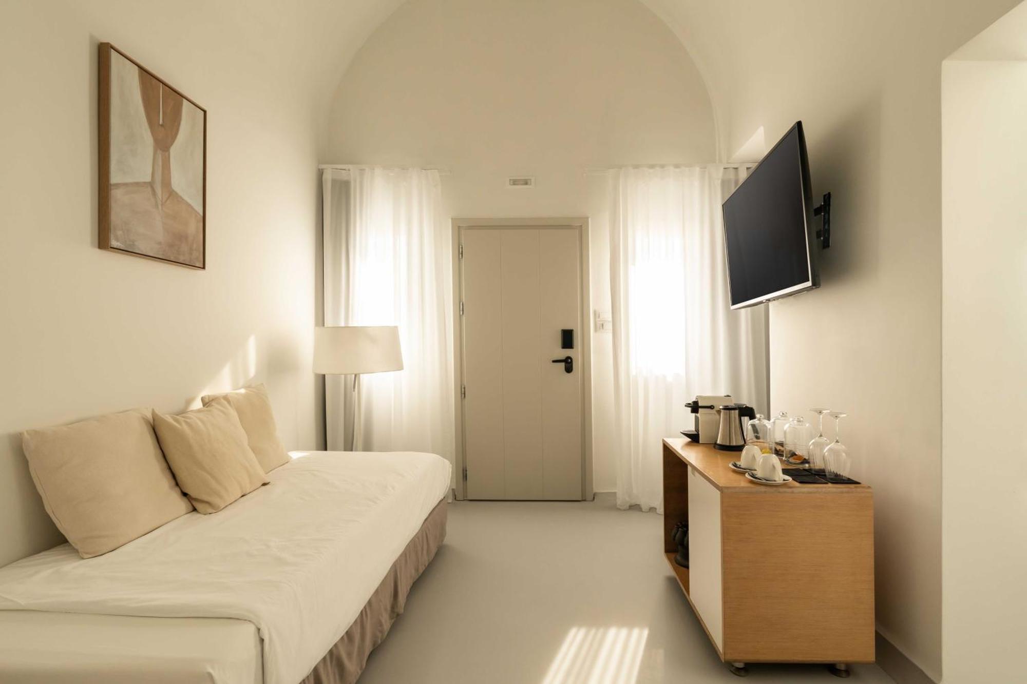 Rocabella Santorini Hotel & Spa イメロヴィグリ エクステリア 写真